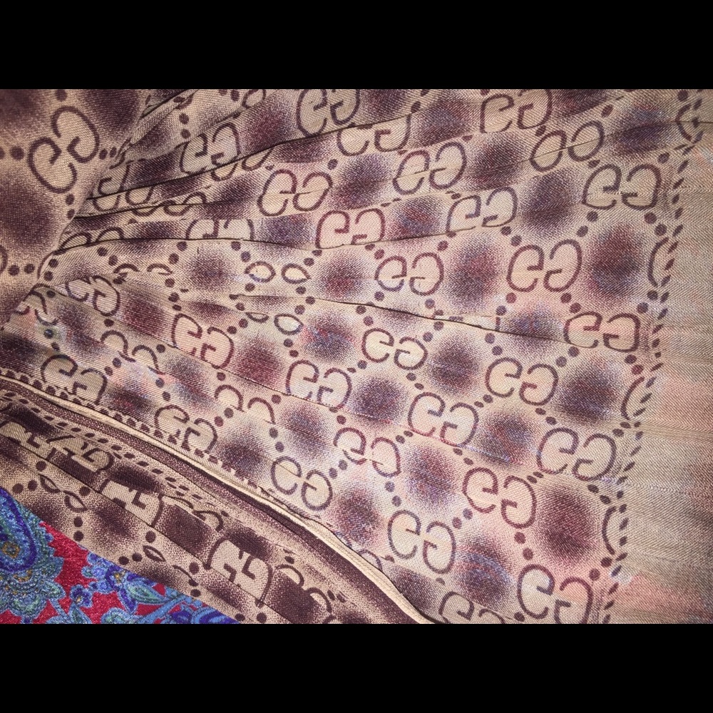 Women’s Gucci Scarf 🧣